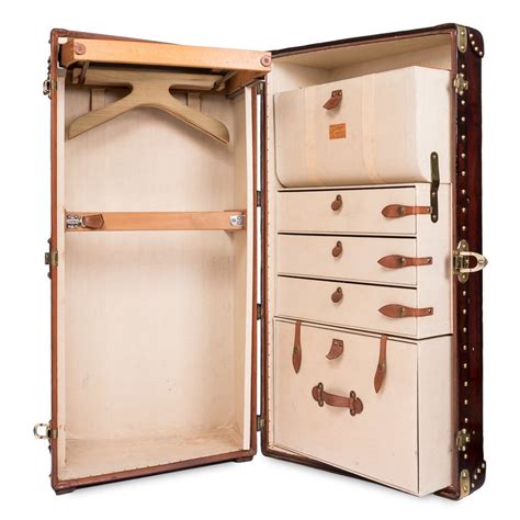 louis vuitton koffer 1900|Large Louis Vuitton wardrobe trunkParis, circa 1900, inside .